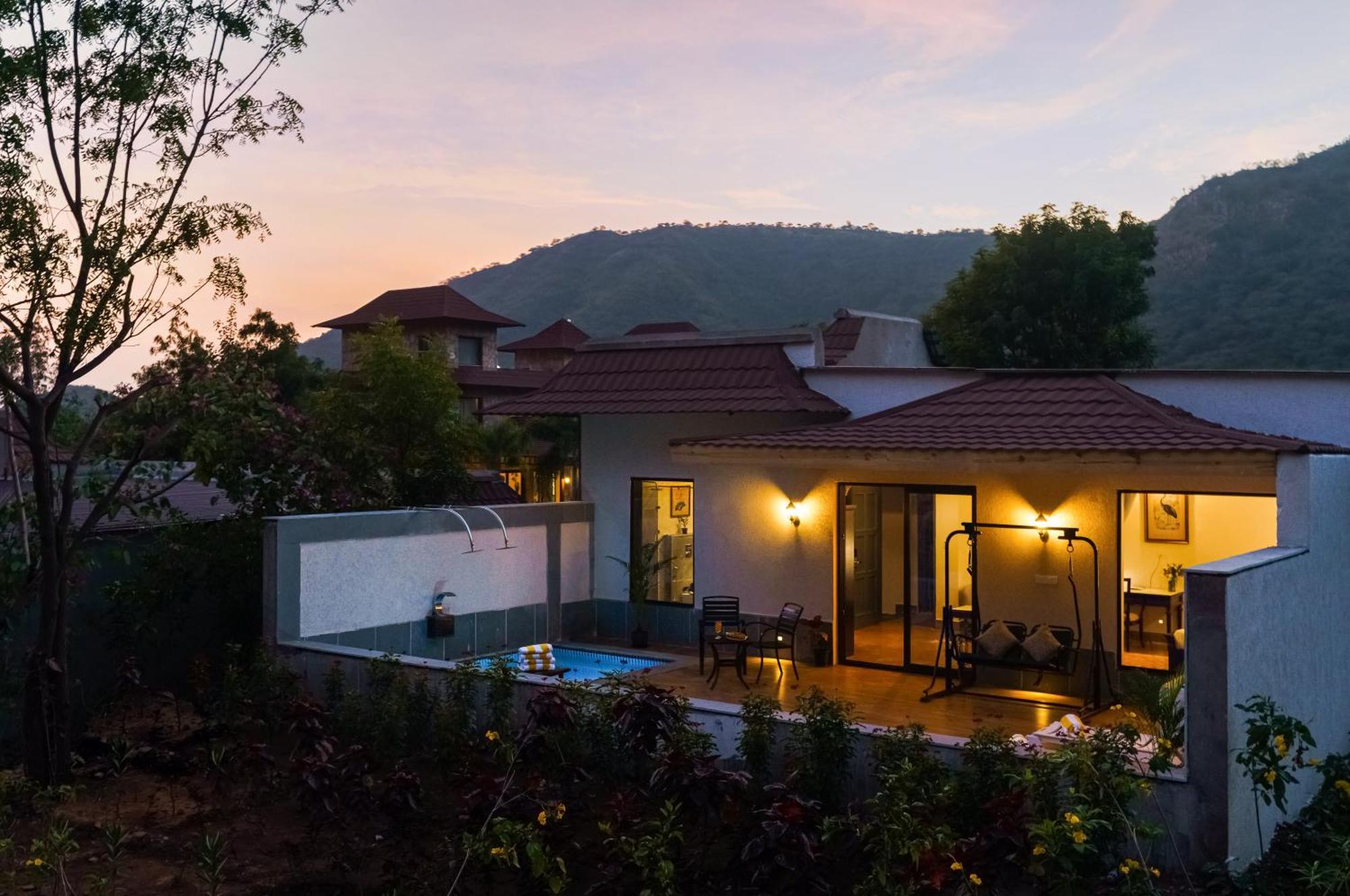 Anandam - A Luxury Resort In Udaipur Exterior photo