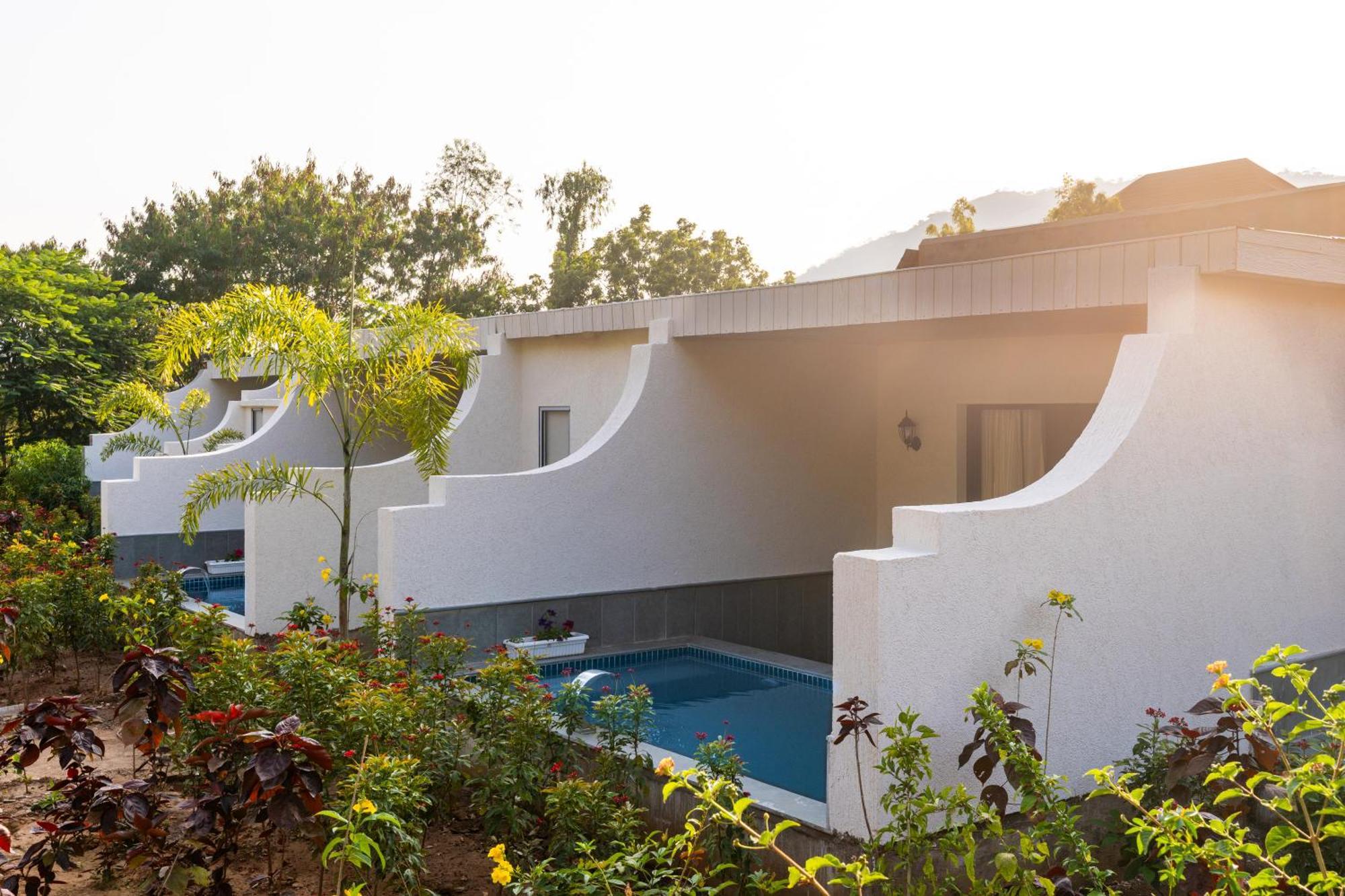 Anandam - A Luxury Resort In Udaipur Exterior photo