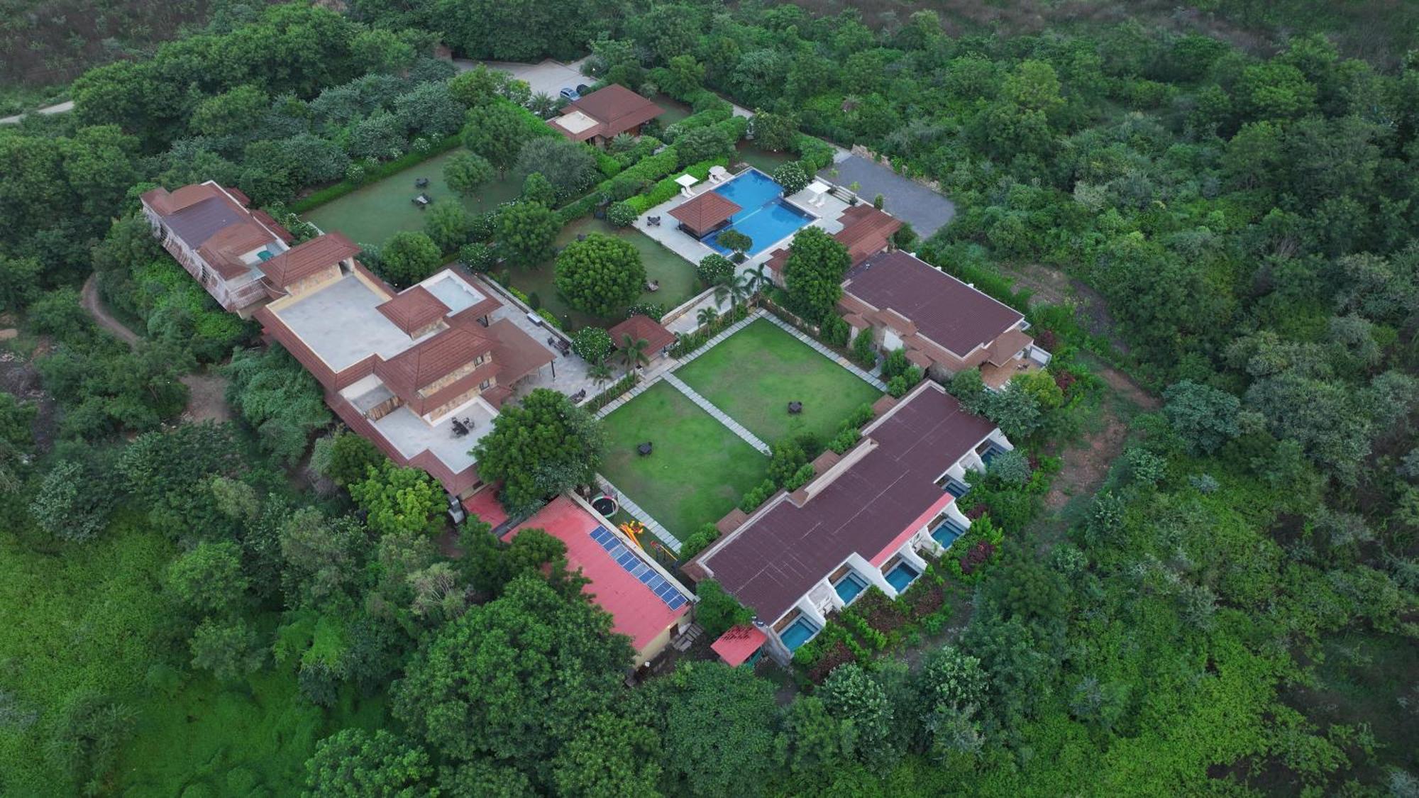 Anandam - A Luxury Resort In Udaipur Exterior photo
