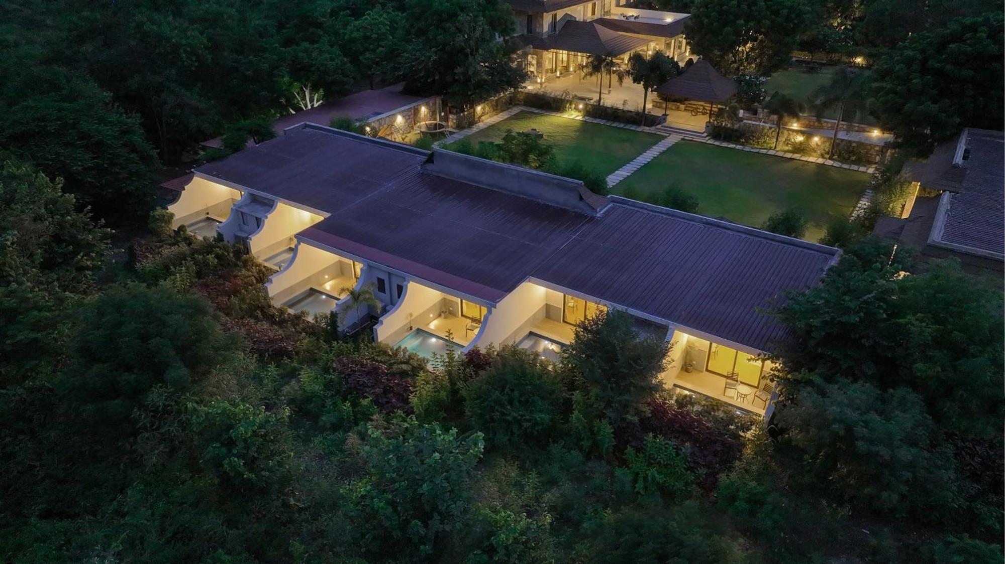 Anandam - A Luxury Resort In Udaipur Exterior photo