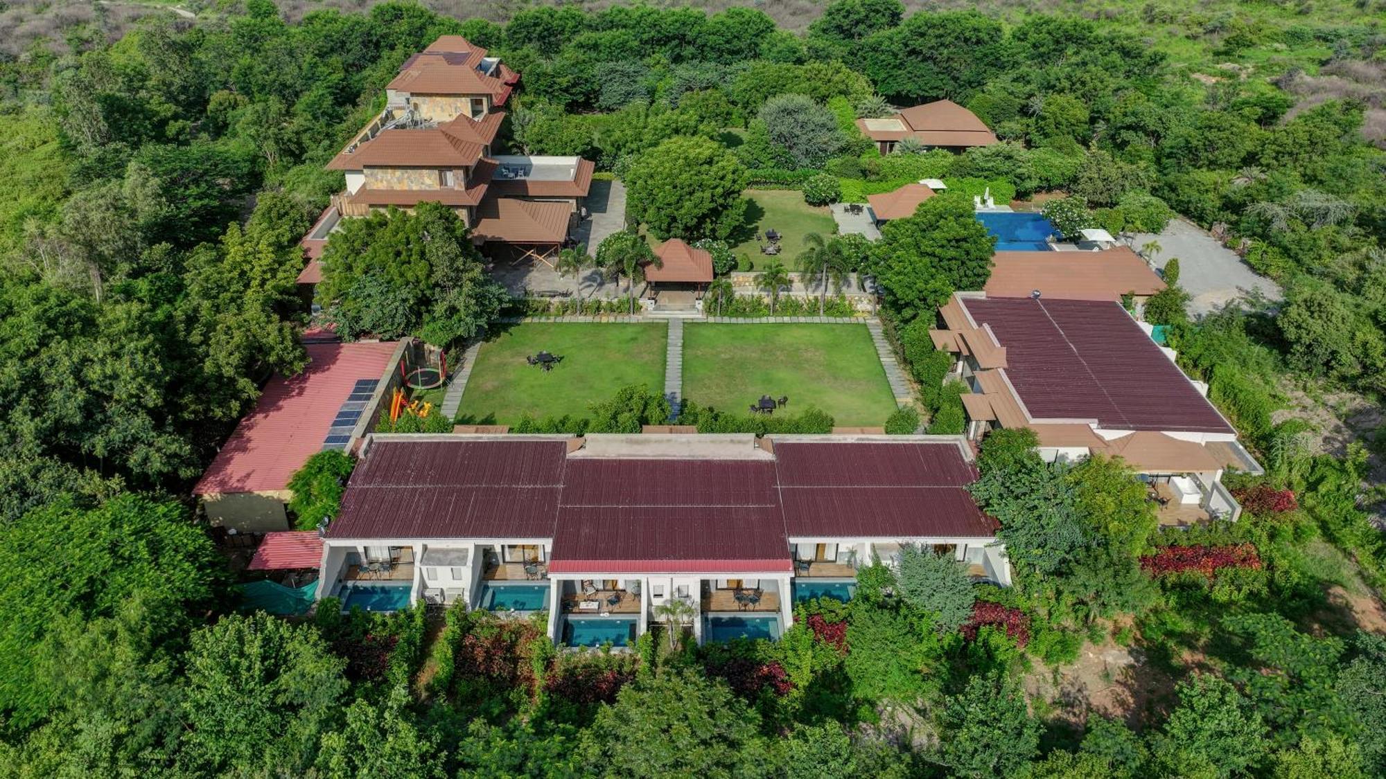 Anandam - A Luxury Resort In Udaipur Exterior photo